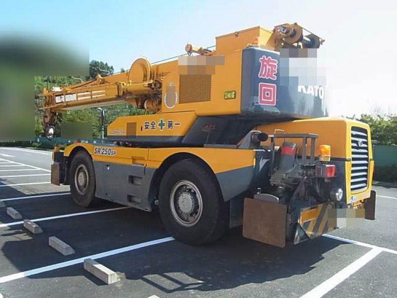 KATO 25 Ton Rough Terrain Crane Surplus
