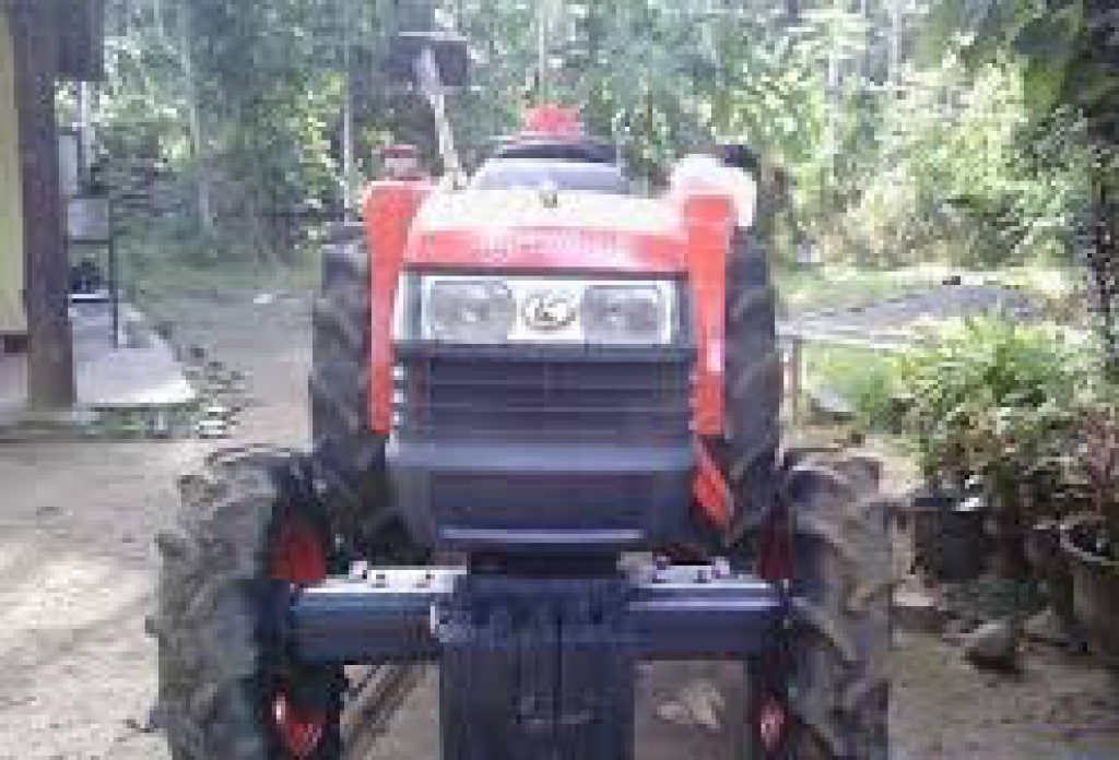 Kubota L4508 Tractor Surplus