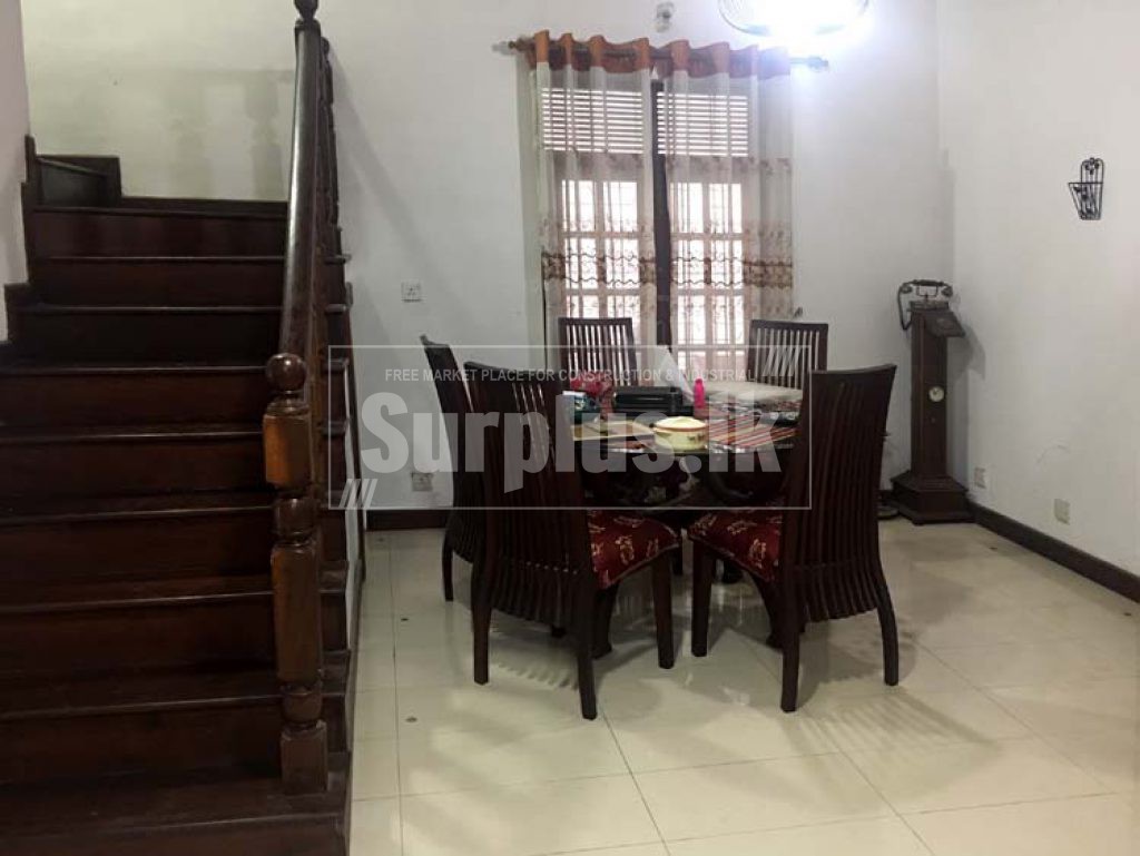 Two Storied House for Sale in Colombo 15 Surplus