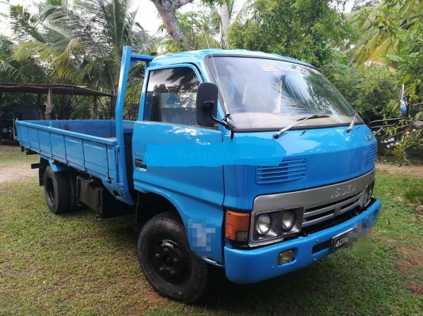 Isuzu elf 250 1980 – Surplus