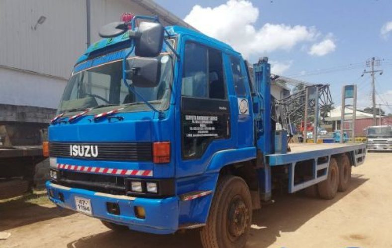 Isuzu Self Loader Surplus