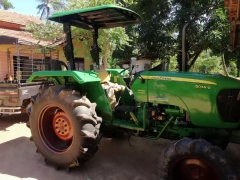 John Deere 5045D Tractor 4X4
