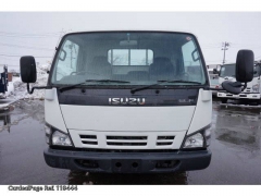Isuzu NPR lorry 2004