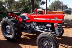 Massey Ferguson 135 Tractor