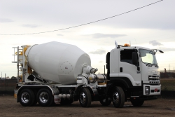 Isuzu Truck Mixer 2013