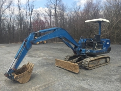 Kobelco sk027
