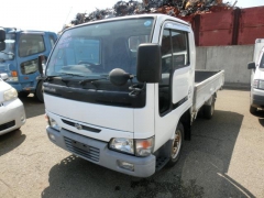 Nissan Atlas 2001