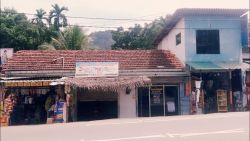 House, 3 shops & annex for sale