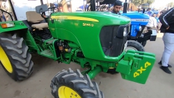 John Deere 5045 4×4