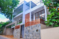 Brand New Luxury House for Sale in Thalawathugoda
