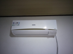 BTU 12000 Inverter (Brand New)