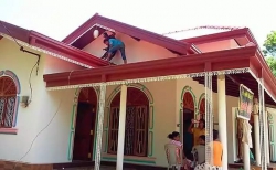 Amona Gutters