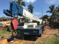 Mobile Crane Machine