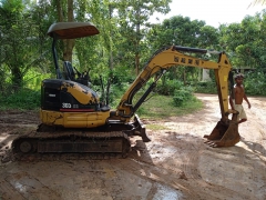 CAT 303 Excavator