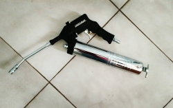 CROSSMAN PNEUMATIC AIR GREASE GUN