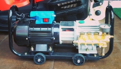 HIGH PRESSURE WASHER 100bar