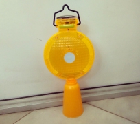 SOLAR POWER NIGHT SENSOR TRAFFIC WARNING LIGHT