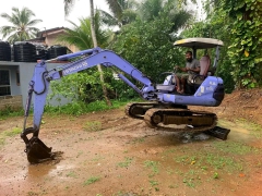 Hitachi EX30 Excavator