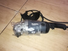 MAKITA ANGLE GRINDER 7″/180mm