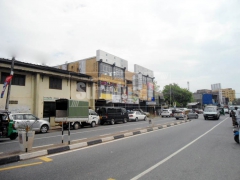 Good Opportunity to Start a Business in Gampaha Town