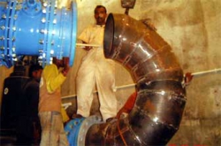 High pressure pipe bend