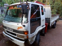 Isuzu forward boom truck