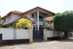 Two Storied Luxury for Sale in Kochchikade.