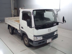 Mazda Titan Freezer Truck 2004