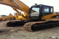 Komatsu PC200 Excavator