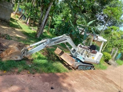 Mitsubishi ME – 30 Excavator
