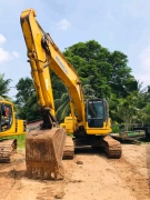 Komatsu 200-8 Excavator