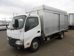 Toyota Hino Lorry 2011