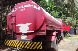 Ashok Leyland Bowser 2002