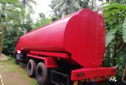 Tata Ten wheel bowser 2006