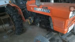 Kubota L2201