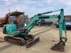 KOMATSU – 07 EXCAVATOR