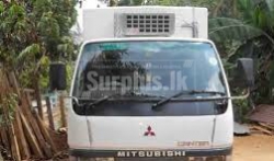 Mitsubishi cantar 2000