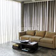 WINDOW BLINDS