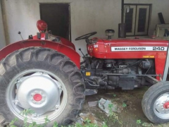 Massey Ferguson 240