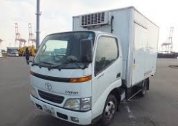 Hino Freezer truck 14’5 2004