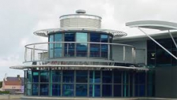 STEEL BUILDING STRUCTURE