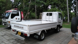 Nissan ATLAS TRUCK 1999