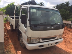 Isuzu Boom truck 2004