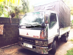 Mitsubishi Canter 2002