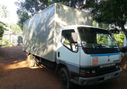 Mitsubishi Canter Lorry 2006