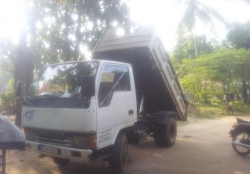 Mitsubishi Canter Lorry 1990