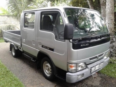 Nissan ATLAS 2001