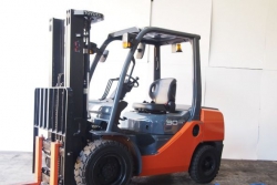 2018 BRAND NEW FORKLIFT