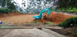 EXCAVATOR KOBELCO 200 MARK 6